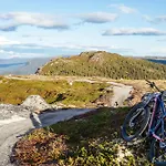 Nesfjellet 内斯比恩